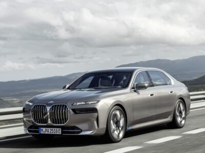 Yeni BMW 7 Serisi Kişiye Özel Lüks Mobiliteyi Yeniden Yorumluyor