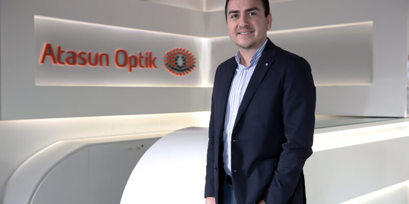 Atasun Optik Pazarlama ve e-Ticaret Direktörü Erdem Altay’a ‘Altın Lider’ Ödülü