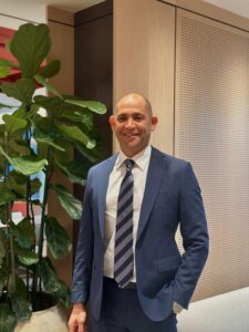 1733901865 AK de Finansal Y netim ve Operasyon Genel M d r Yard mc s Erdin G kbayrak 1