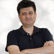 Yapay Zekâ Meslekleri Yok Etmiyor, Yeniden Şekillendiriyor