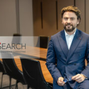 Şirket Performansında Belirleyici Güç: Karar Masasındaki Kadın Liderler