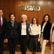 TÜSİAD Etkinliğinde Kadınların Yönetimde Eşit Temsili Ele Alındı