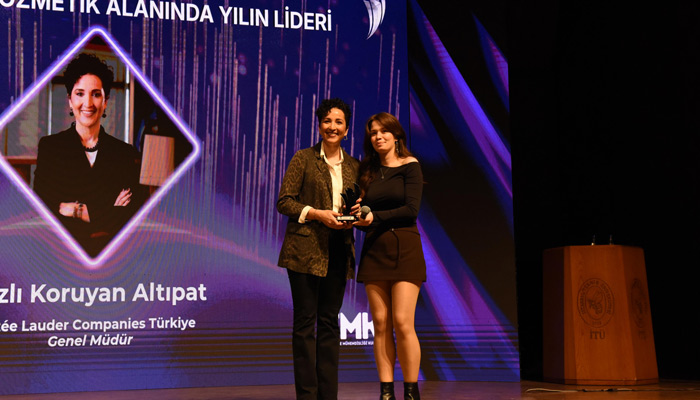 Estée Lauder Şirketleri Türkiye Genel Müdürü Nazlı Koruyan Altıpat, İTÜ Yönetim Ödülleri’nde Güzellik ve Kozmetik Kategorisinde “Yılın Lideri” Seçildi